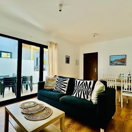 Villa Patricia By Vulcano Homes Costa Teguise Bagian luar foto